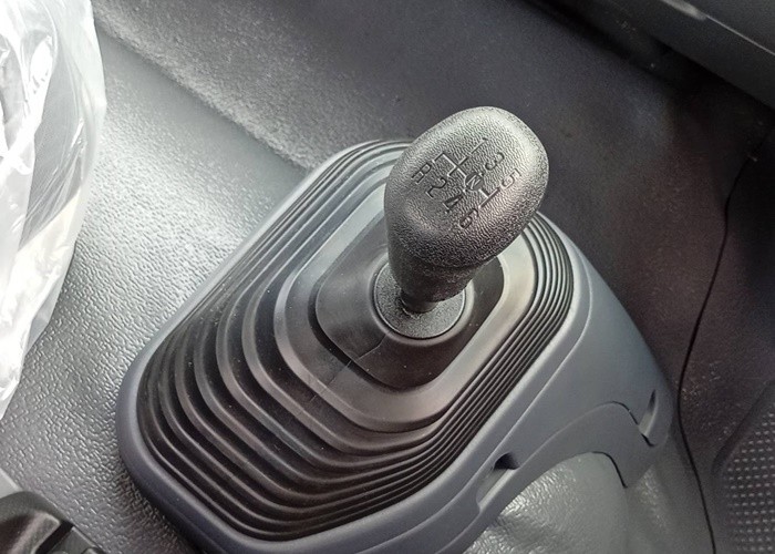 Used 10
                    ISUZU
                     for Sale Image