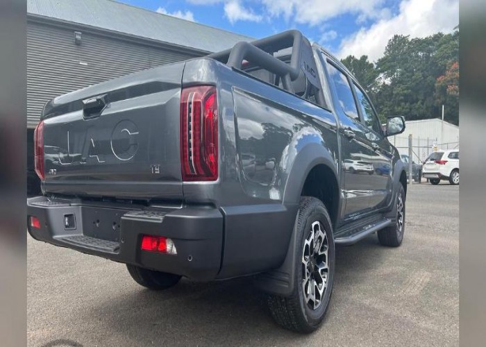 Used 1
                    JAC T9
                     for Sale Image