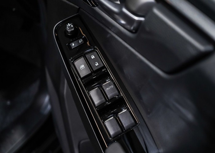 Used 1
                    ISUZU
                     for Sale Image