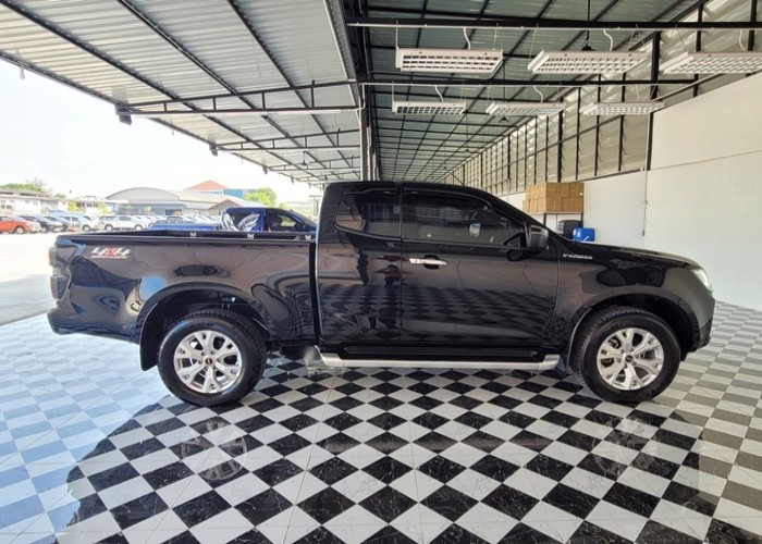 Used 8
                    ISUZU
                     for Sale Image