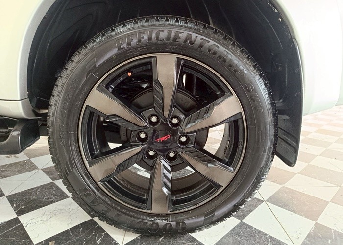 Used 8
                    TOYOTA
                     for Sale Image